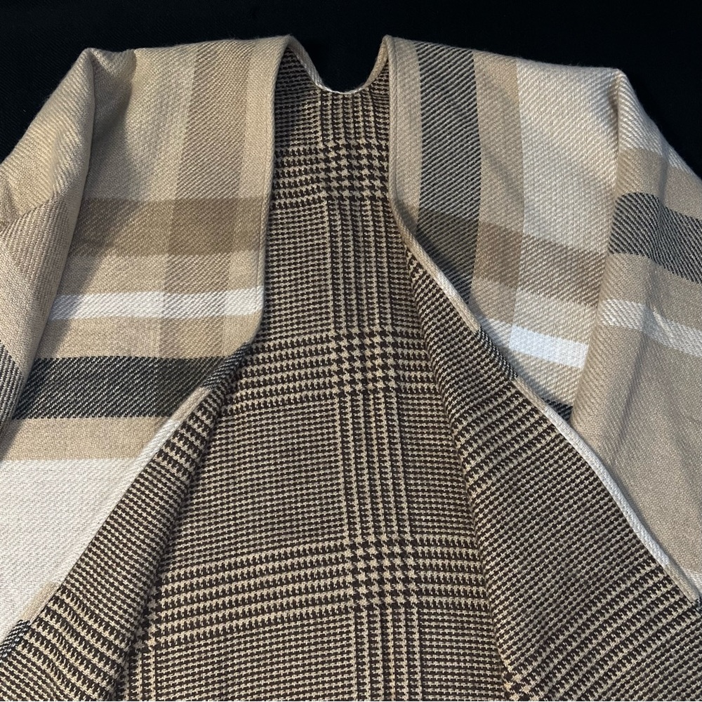 BANANA REPUBLIC FACTORY Reversible Poncho